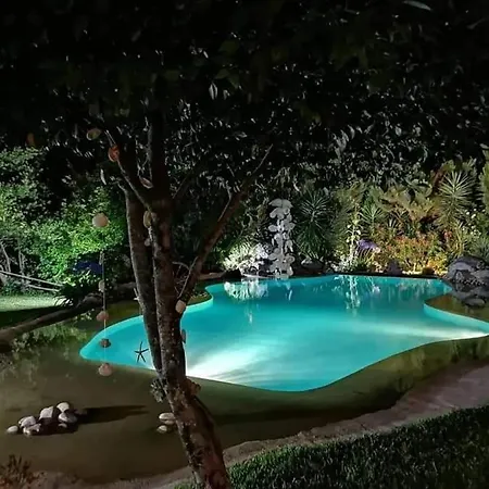 Gorgeous Town House With Pool View *